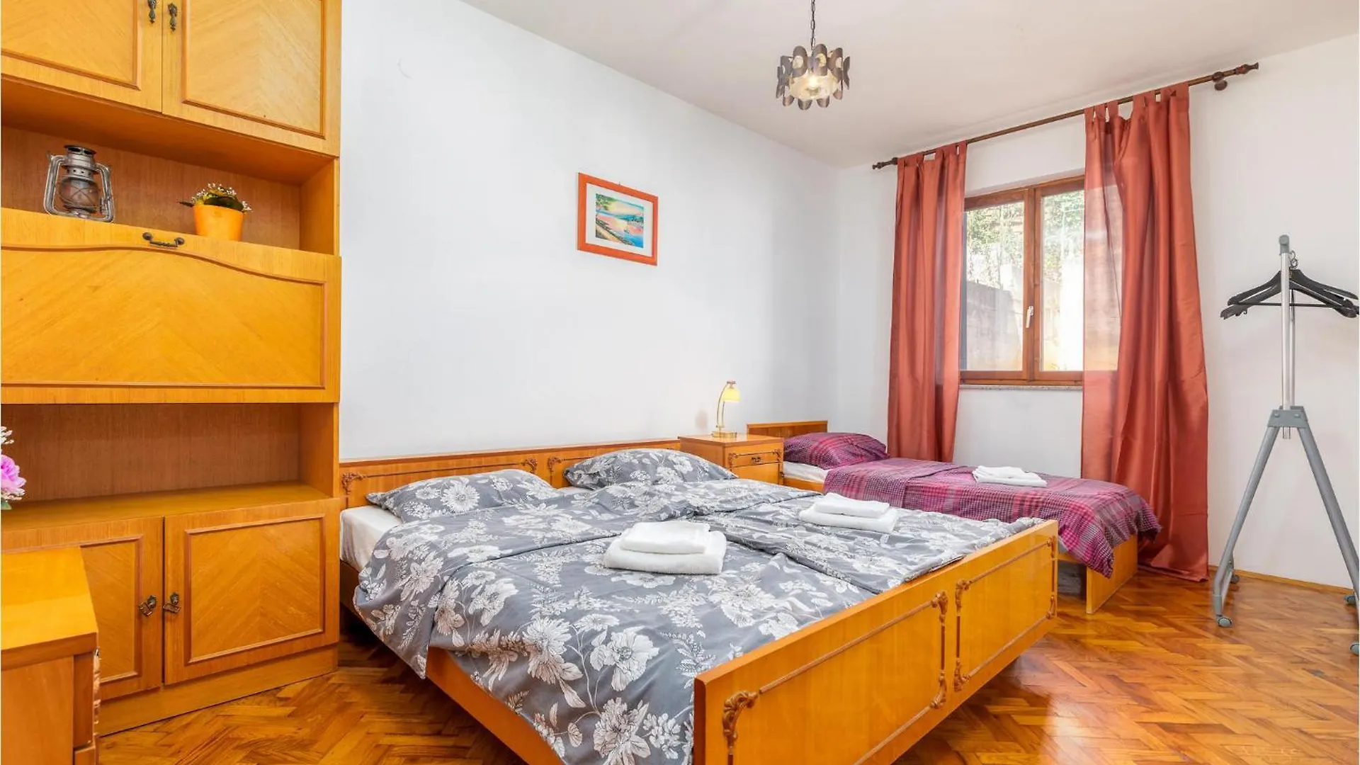 4 Bedroom Beautiful Apartment In Pula