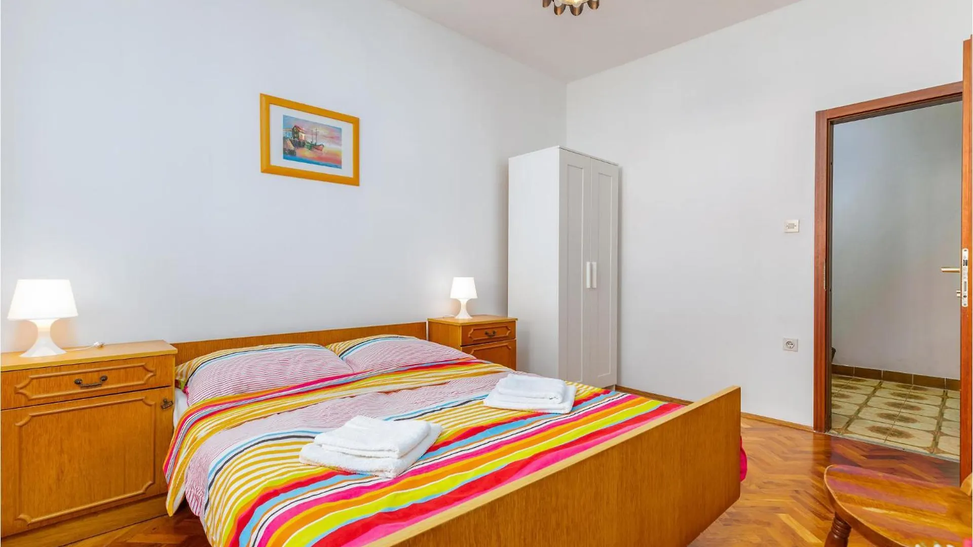 4 Bedroom Beautiful Apartment In プーラ