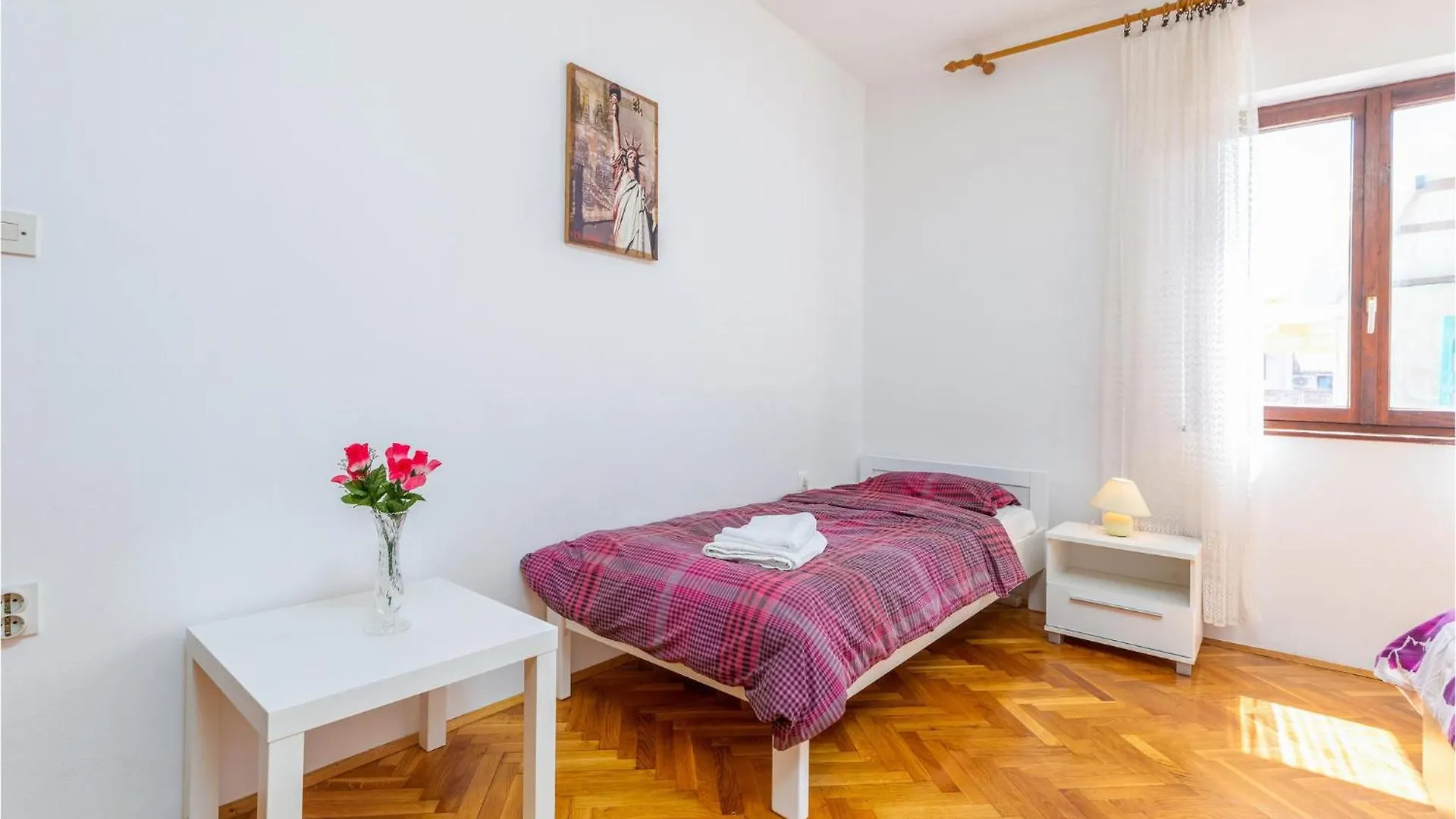 4 Bedroom Beautiful Apartment In プーラ 0*,